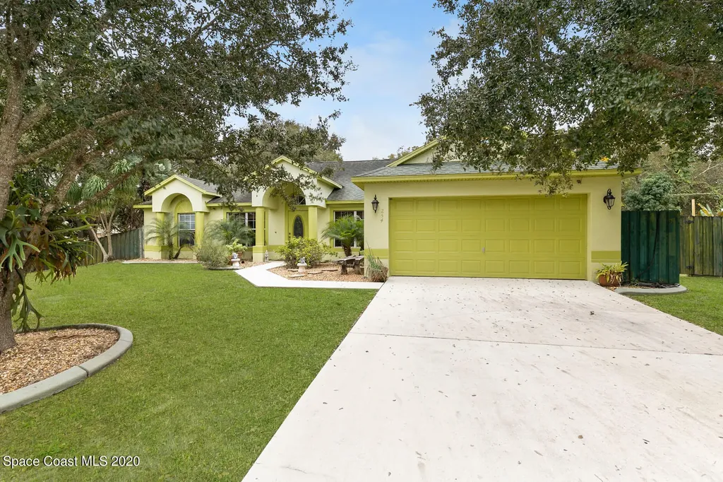 254 Olivick Circle NE Palm Bay FL 32907
