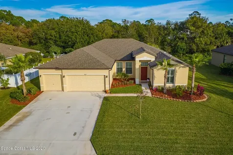 4647 Ashley Lake Circle Vero Beach FL 32967