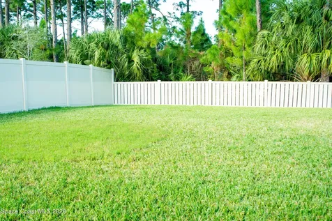 674 Easton Forest Circle SE Palm Bay FL 32909