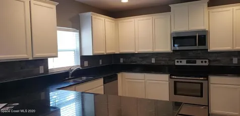 674 Easton Forest Circle SE Palm Bay FL 32909