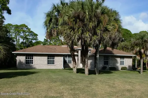 4620 Hidden Lakes Place Melbourne FL 32934