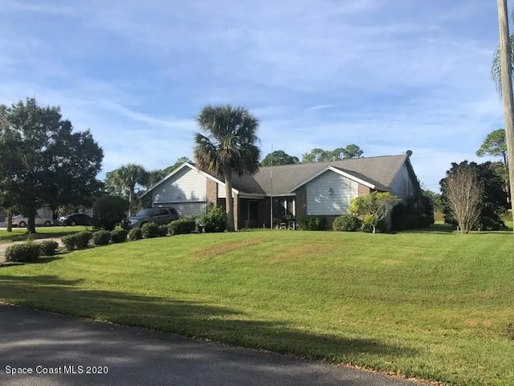 756 Pineda Avenue NE Palm Bay FL 32907