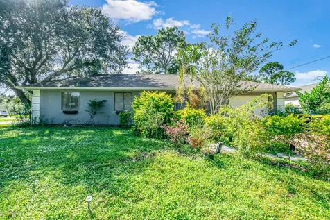 400 Carolina Avenue NW Palm Bay FL 32907
