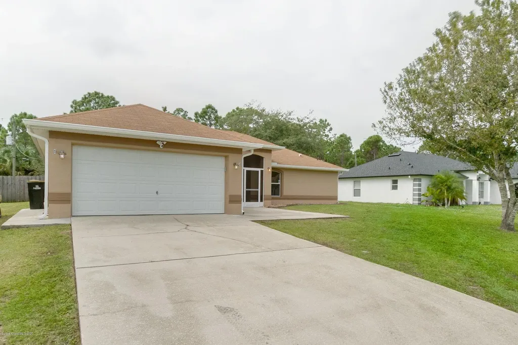 2642 Tepee Avenue SE Palm Bay FL 32909
