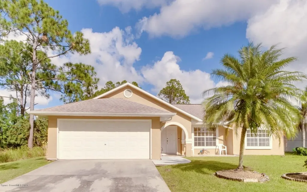 1411 Waldrun Street SE Palm Bay FL 32909