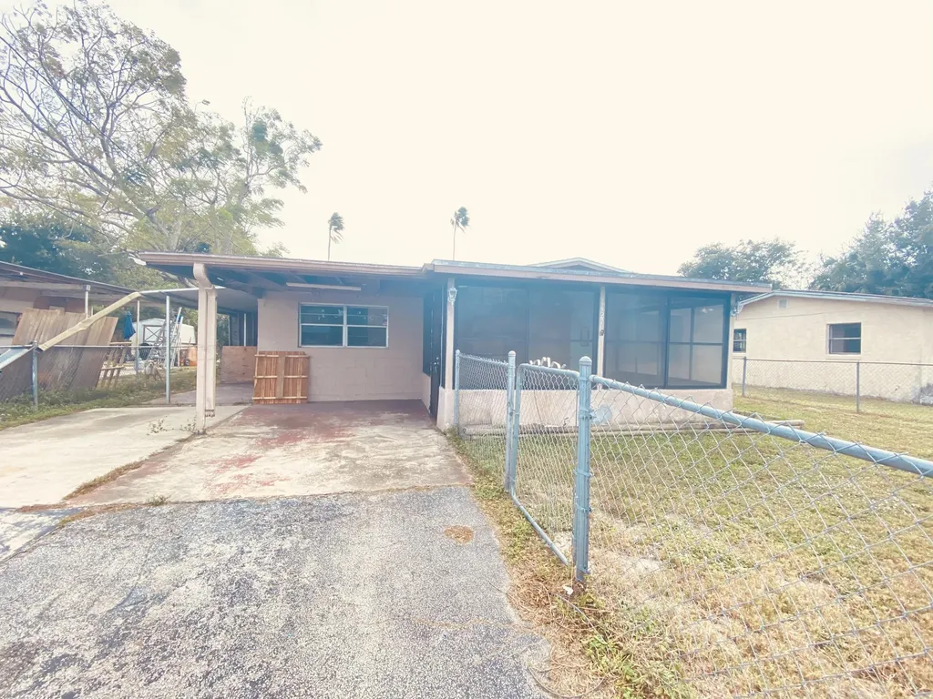 1427 Tate Street Cocoa FL 32922