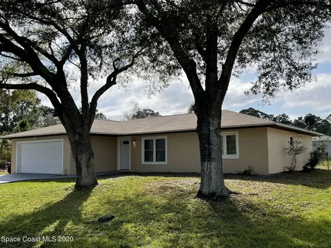 830 Trinidad Avenue SE Palm Bay FL 32909