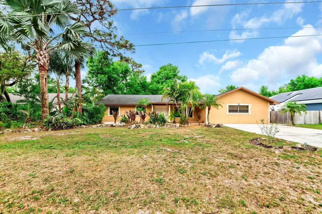 9440 W Paulinda Avenue Apopka FL 32703