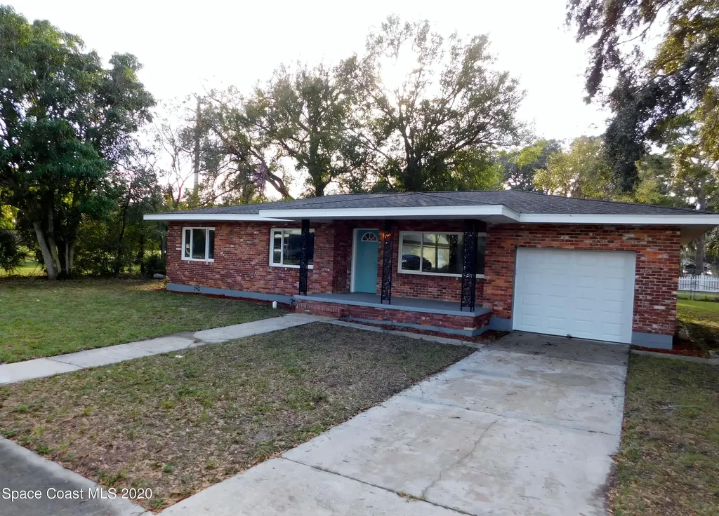 1052 S Deleon Avenue Titusville FL 32780