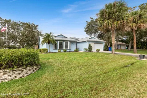 692 Lawson Street Sebastian FL 32958