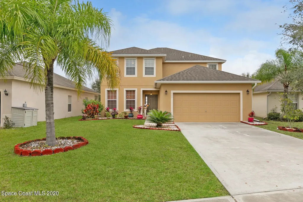 137 Wishing Well Circle SW Palm Bay FL 32908