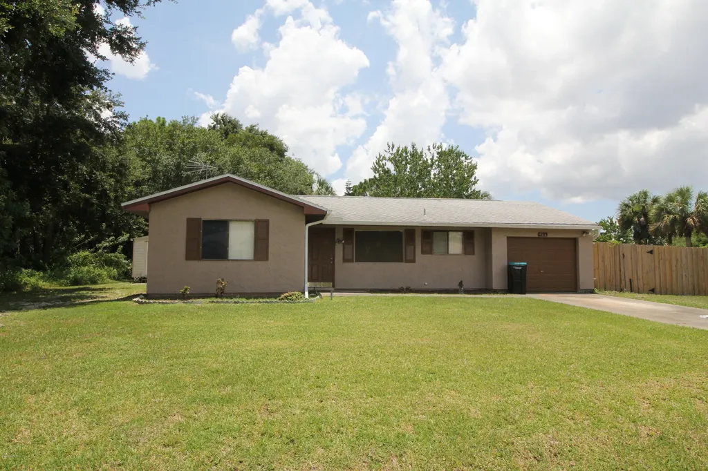 486 Evergreen Street NE Palm Bay FL 32907