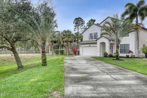 832 Marian Court Titusville FL 32780