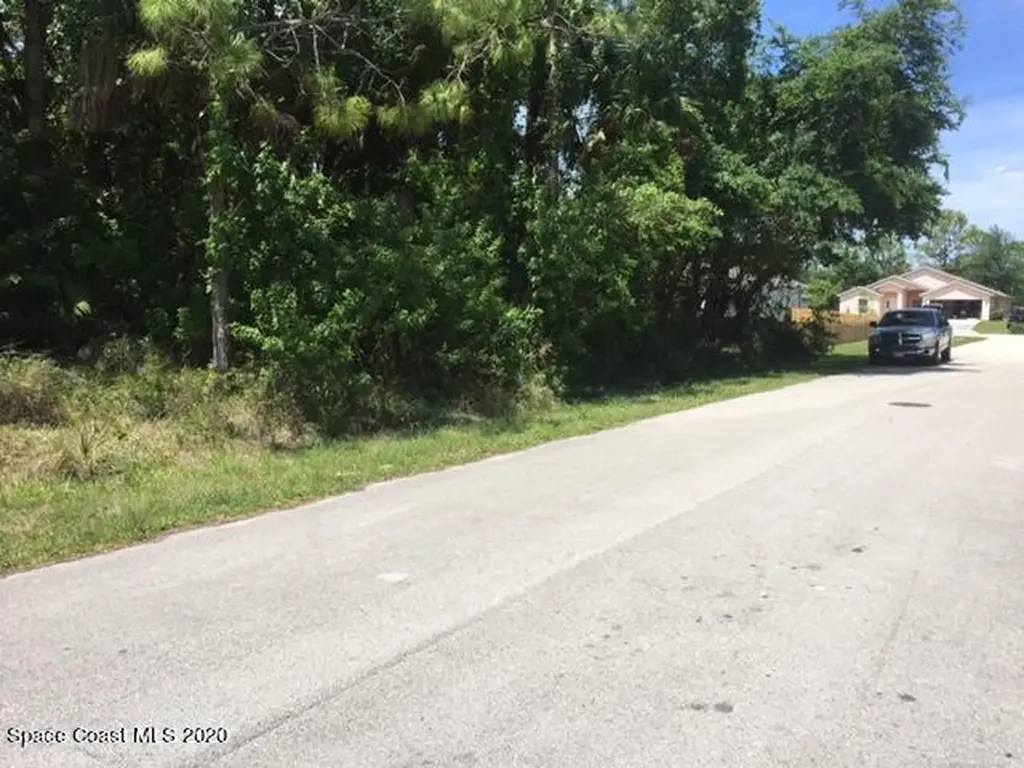 580 Burlington Avenue NE Palm Bay FL 32907