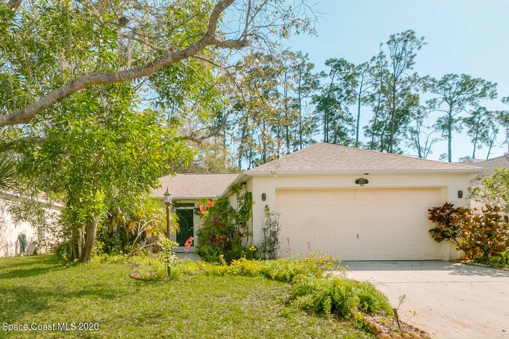 1704 Vista Lake Circle Melbourne FL 32904