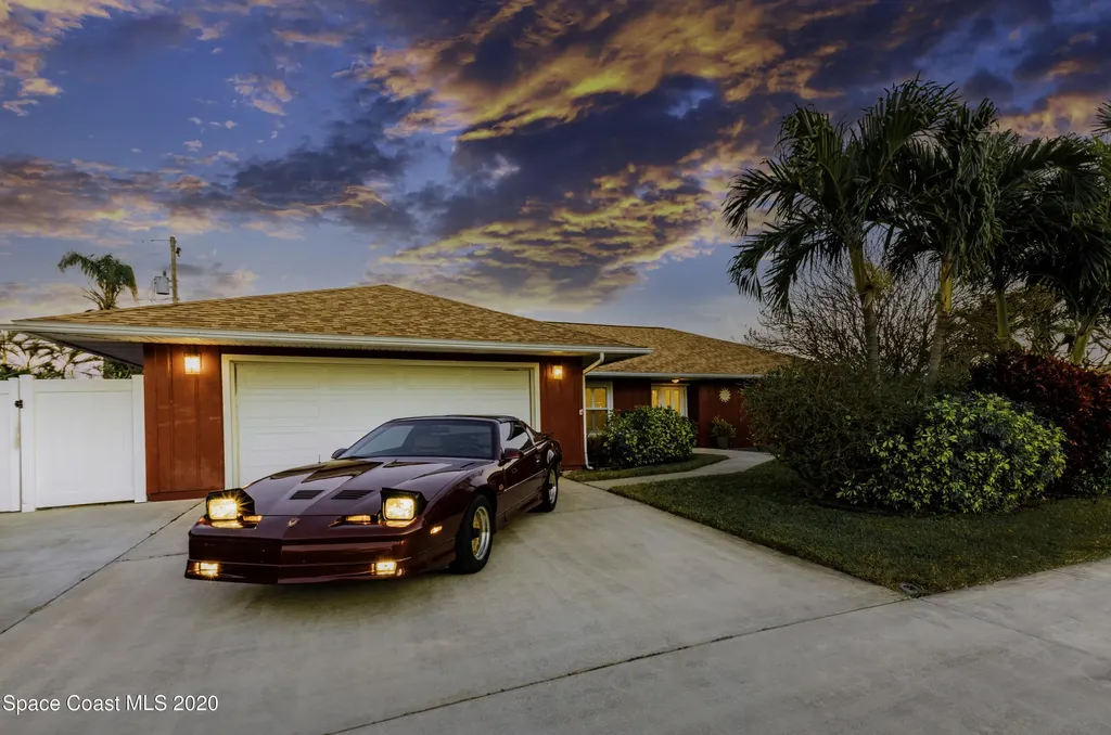 645 Poinsetta Drive Satellite Beach FL 32937