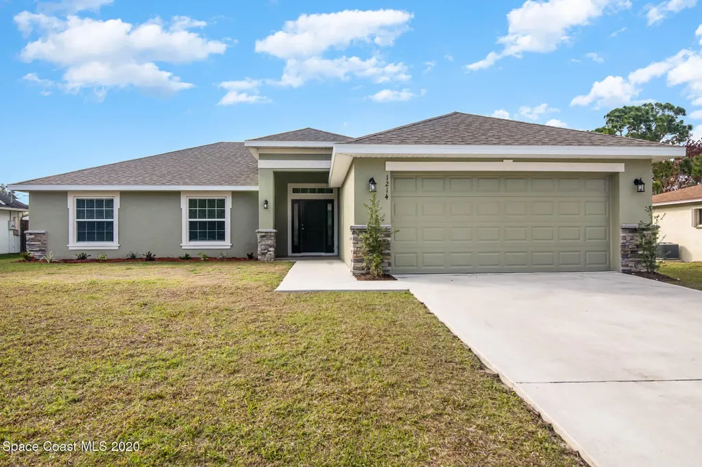 1214 Deggen Court NW Palm Bay FL 32907