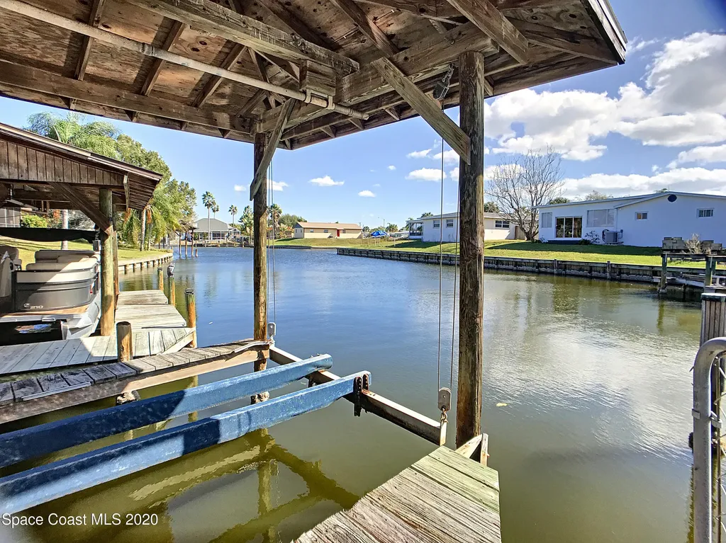 1445 Paradise Court Merritt Island FL 32952
