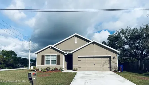 898 Riviera Avenue Sebastian FL 32958