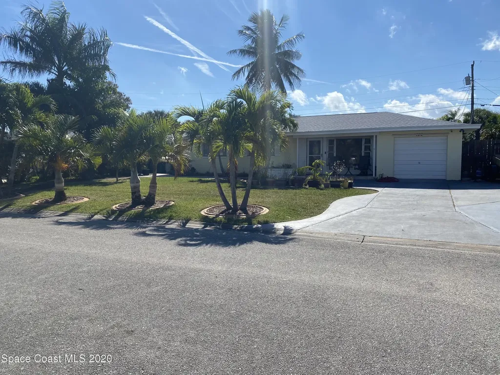 132 E Arlington Street Satellite Beach FL 32937
