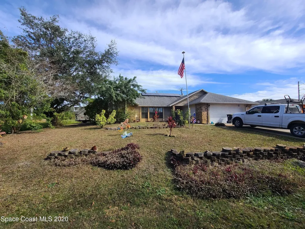 1699 Glencove Avenue NW Palm Bay FL 32907