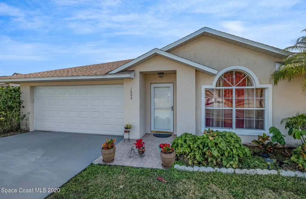 1686 Glenridge Street NW Palm Bay FL 32907