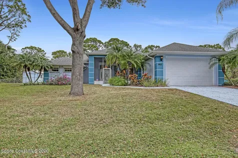 911 Salina Street SE Palm Bay FL 32909