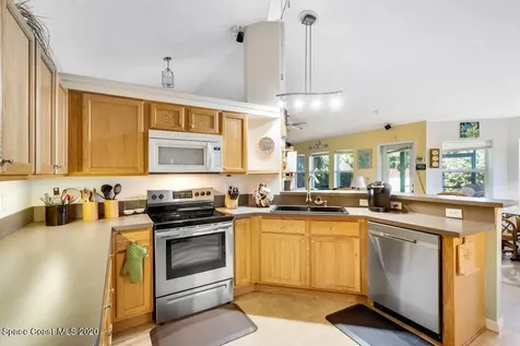 3334 Sparrow Avenue SW Palm Bay FL 32908