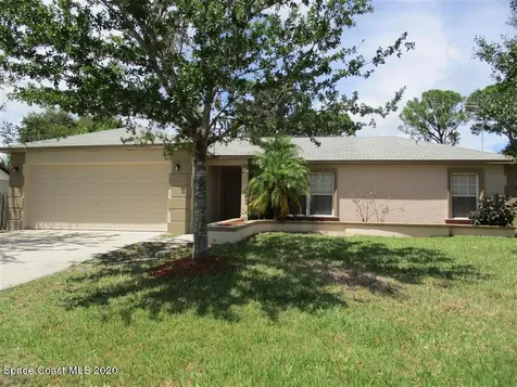 1059 Kenmore Street NW Palm Bay FL 32907