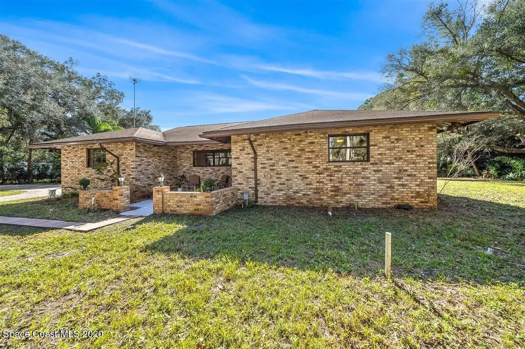 2555 Bobcat Trail Titusville FL 32780