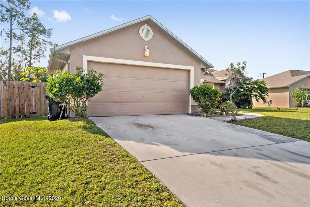 1534 Goyer Road SE Palm Bay FL 32909