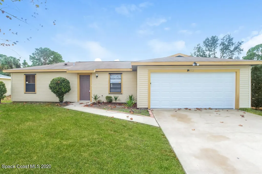 962 Serenade Street NW Palm Bay FL 32907