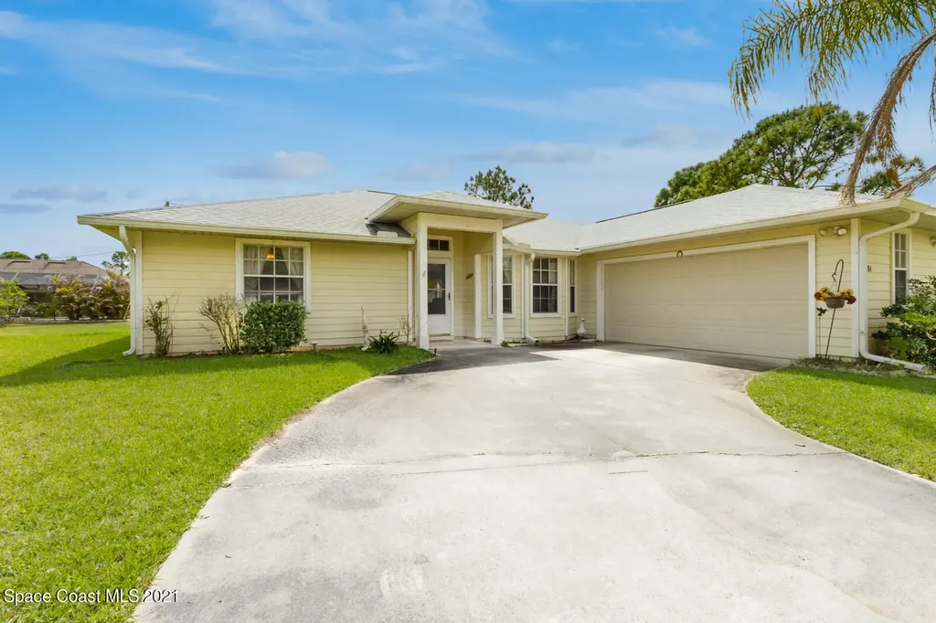 1284 Waterford Street SE Palm Bay FL 32909