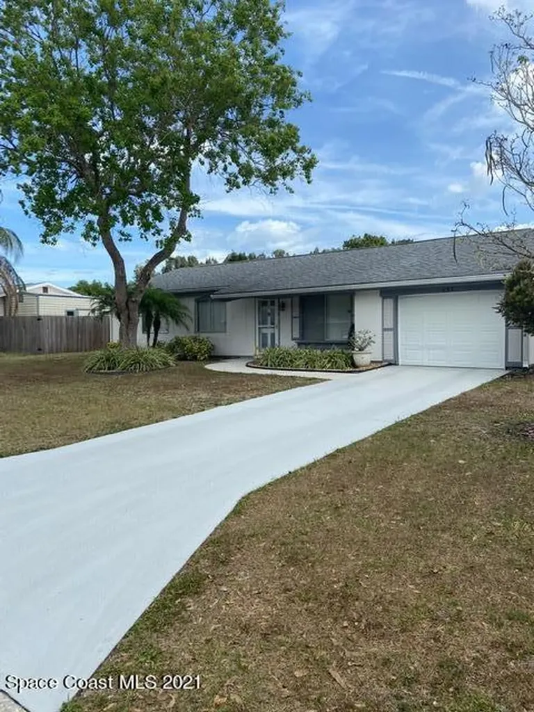 437 Tewksbury Lane NE Palm Bay FL 32907