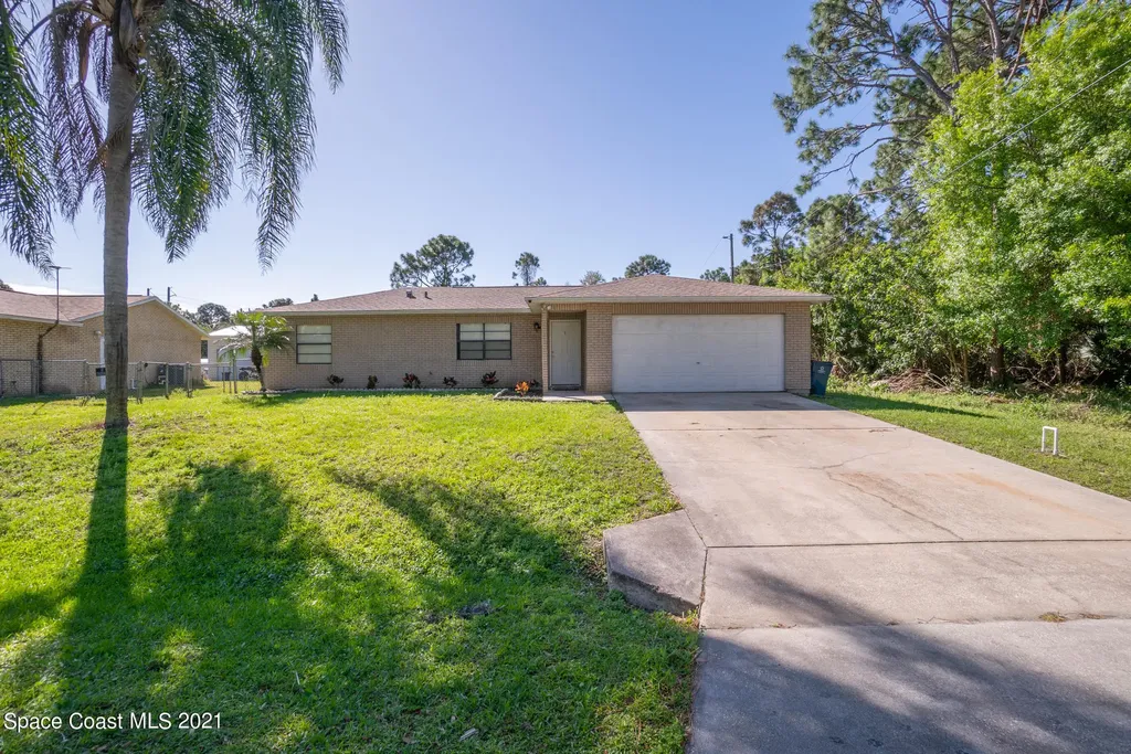 1426 Hayworth Circle NW Palm Bay FL 32907