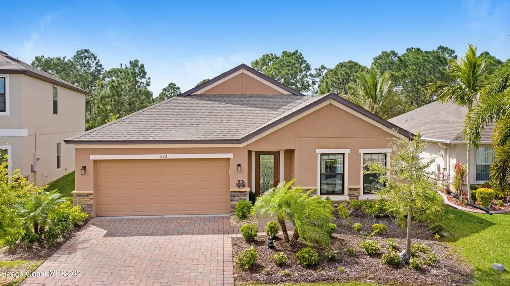 632 Dillard Drive SE Palm Bay FL 32909