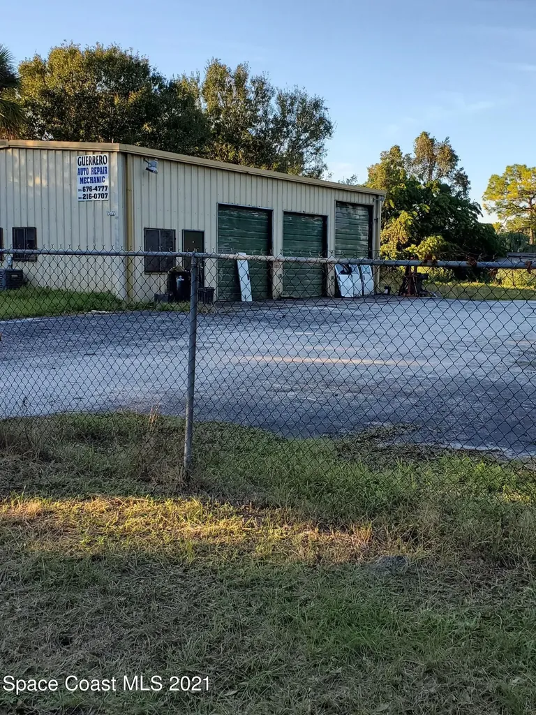 2682 Palm Bay Road NE Palm Bay FL 32905