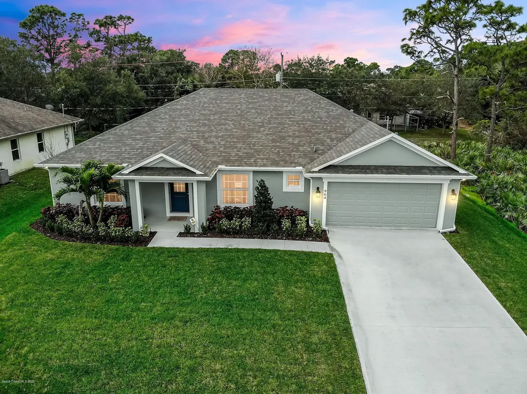 535 Oldenberg Street SW Palm Bay FL 32908
