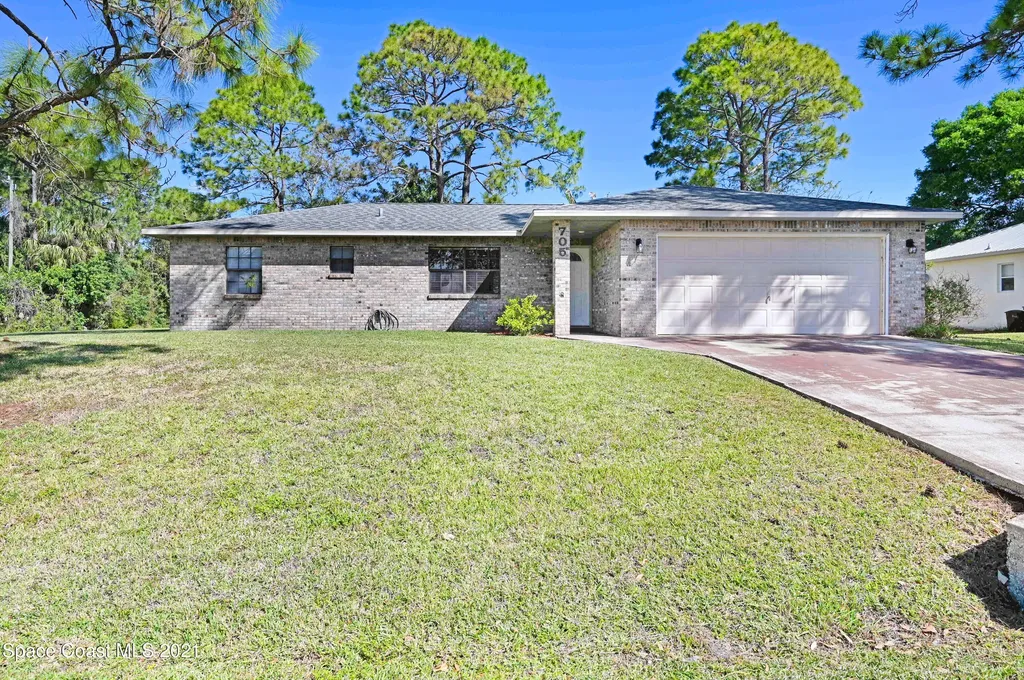 705 Altona Street NW Palm Bay FL 32907