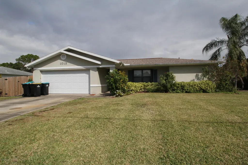 1013 Walden Boulevard SE Palm Bay FL 32909