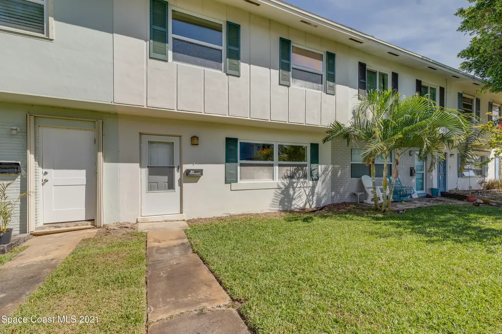 12 Adams Court Satellite Beach FL 32937