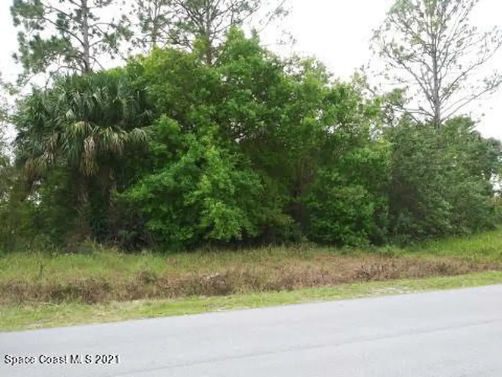 1558 Manzanita Street NW Palm Bay FL 32907