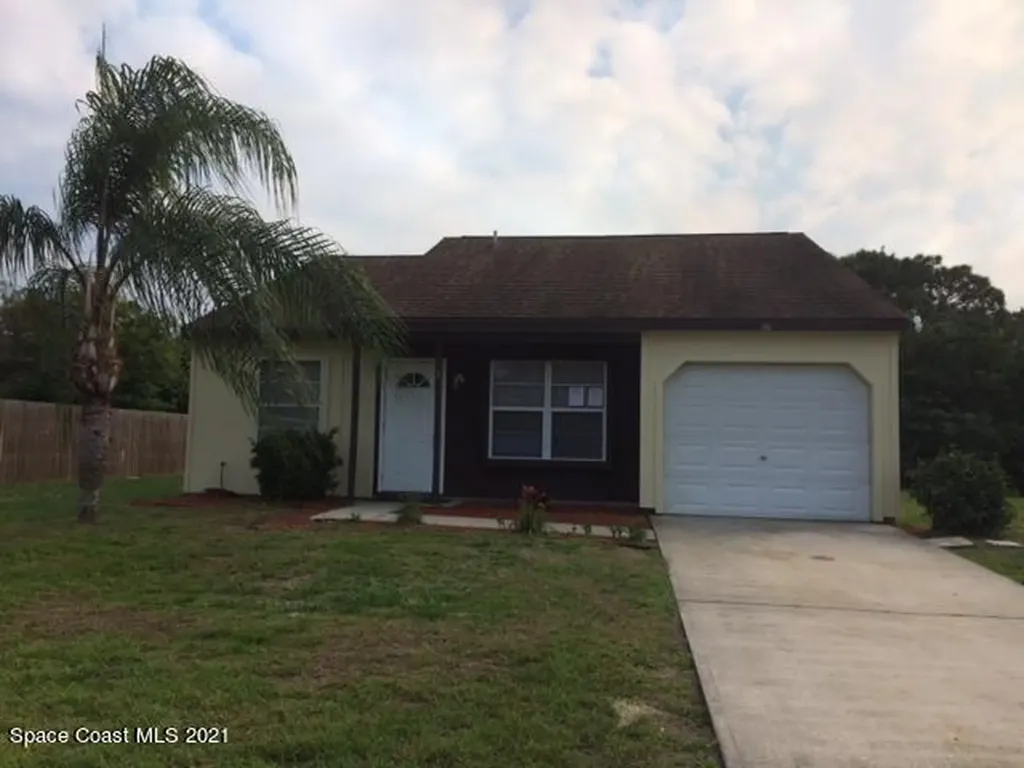 960 Cotorro Road SE Palm Bay FL 32909