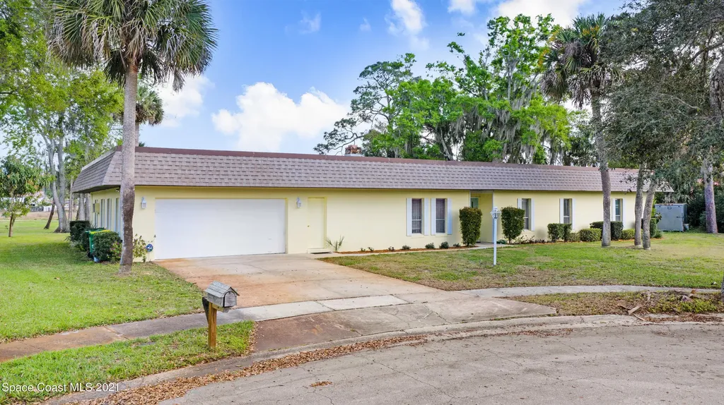 1991 London Town Lane Titusville FL 32796