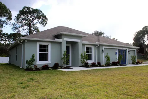 702 Cottbus Avenue NW Palm Bay FL 32907