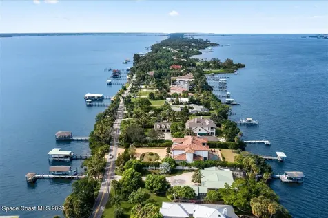 10586 S Tropical Trail Merritt Island FL 32952