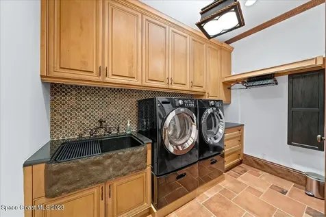 10586 S Tropical Trail Merritt Island FL 32952