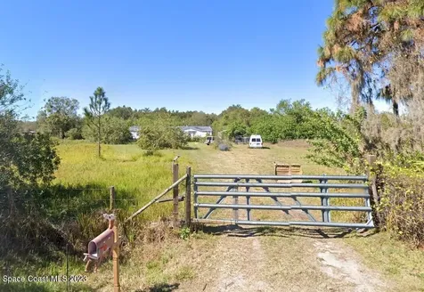 1240 Hackney Road St. Cloud FL 34771