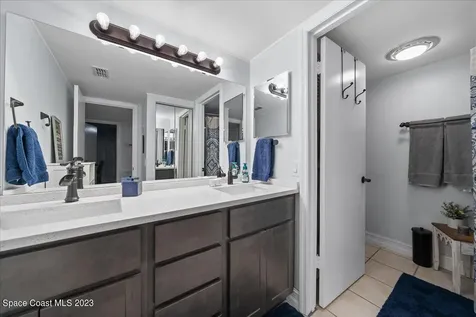 2113 Vista Oaks Circle NE Palm Bay FL 32905
