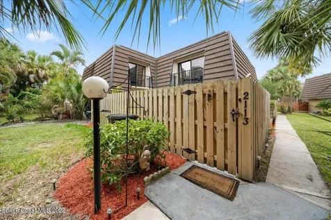 2113 Vista Oaks Circle NE Palm Bay FL 32905